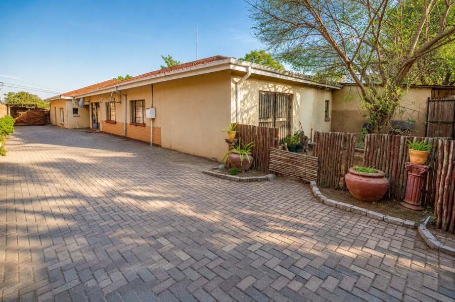 5 Bedroom Property for Sale in Brits North West